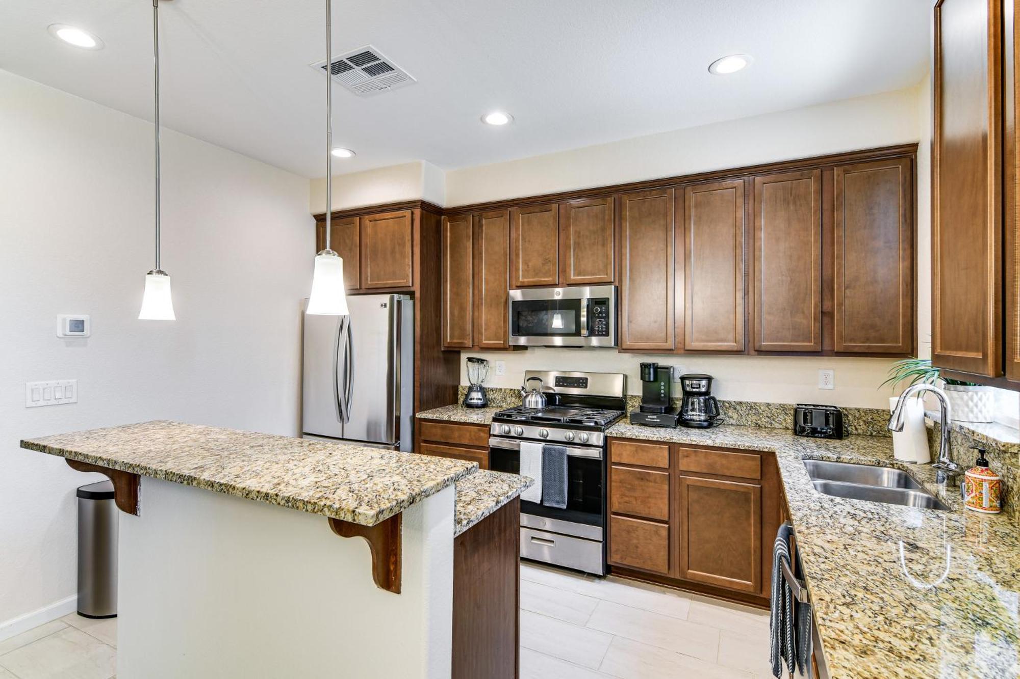 Central Carson City Townhome, 1 Mi To Downtown! Kültér fotó